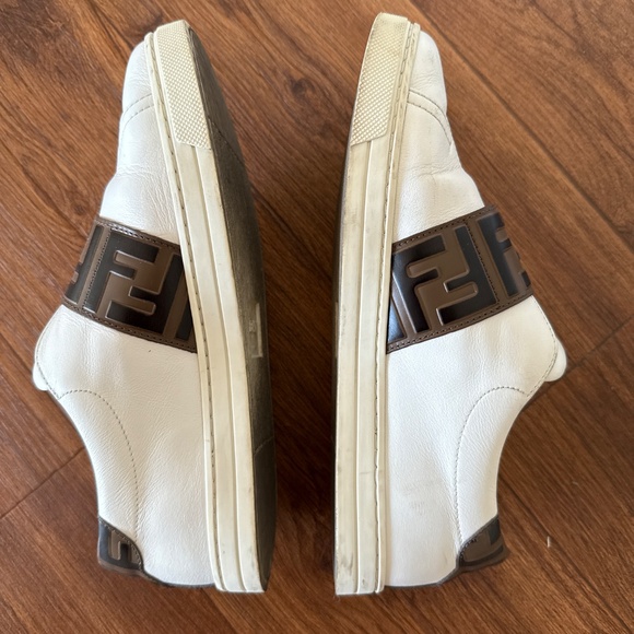 FENDI Signature Logo Casual Sneakers In White 38 - Picture 3 of 7